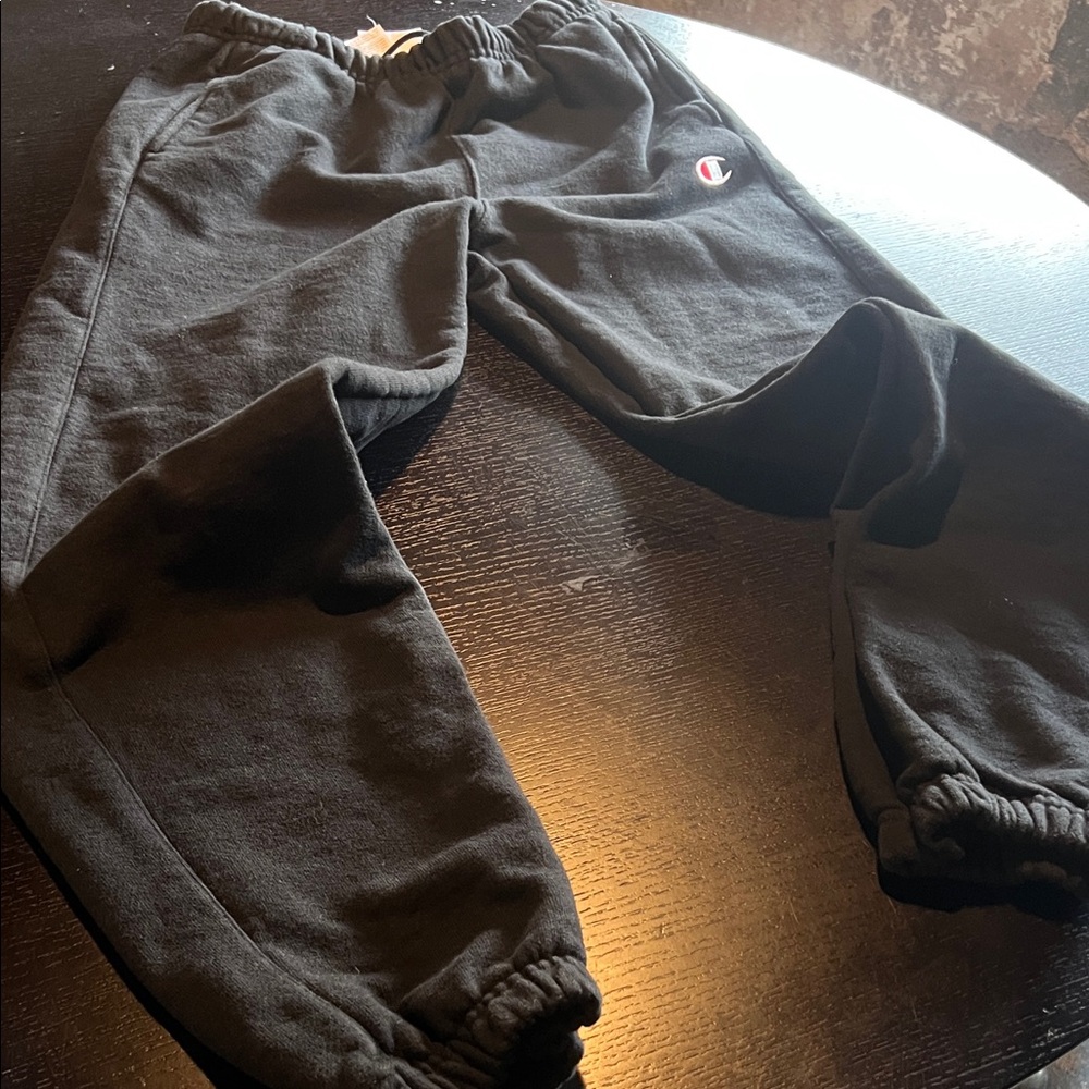 Champion reverse weave sweatpants black size small. Good used condition.